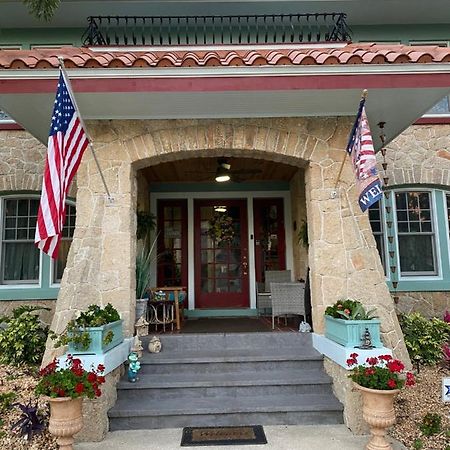 Ms. Maggie'S South Country Inn Daytona Beach Exterior photo